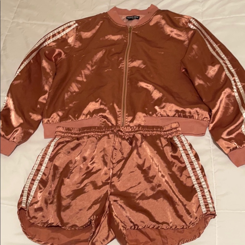 2 piece set